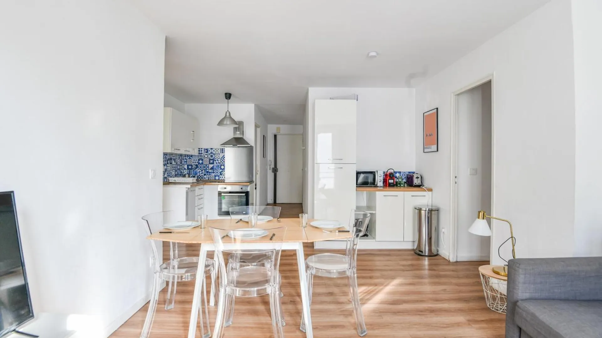 Apartment Appart 3 Ch Climatise Avec Balcon A La Joliette Marseille